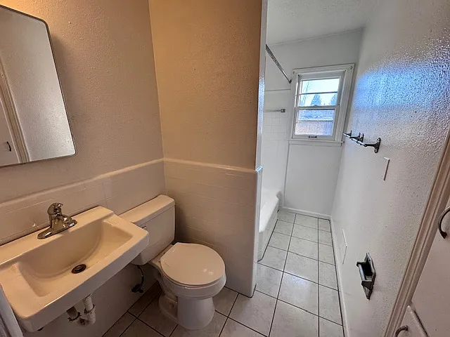 3528 E Farwell Rd — Photo 9