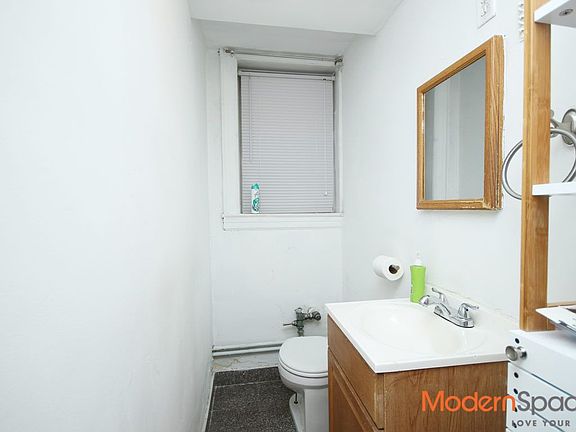 4th image of 3033 43rd St #1