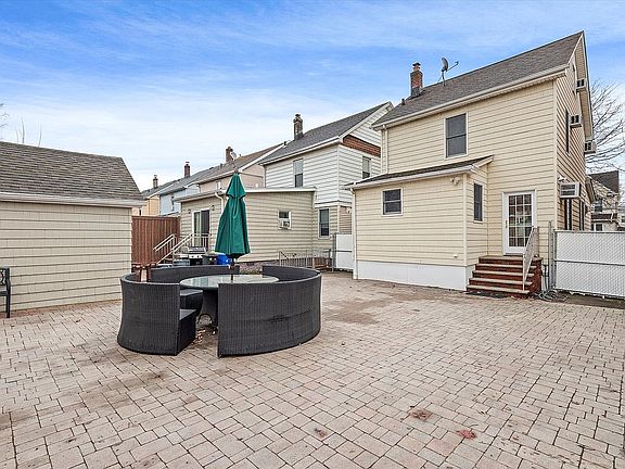 2nd image of 8921 Aubrey Ave