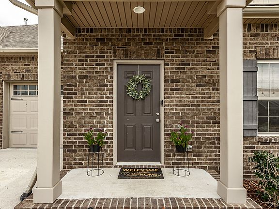 2nd image of 1311 Coates Ln