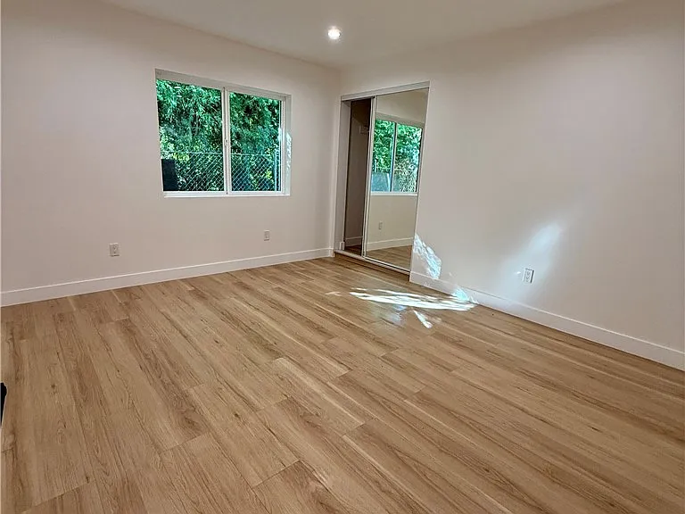 20407 Strathern St #20409 — Photo 7