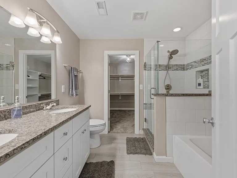 2270 Wolf St — Photo 4
