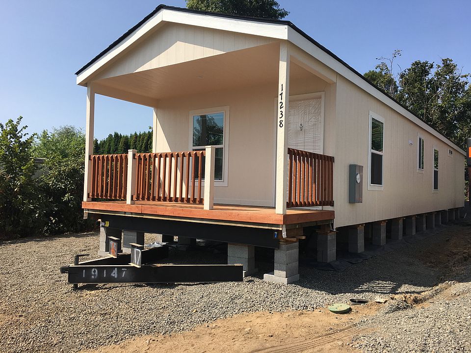2nd image of 17238 SE Eldorado Dr