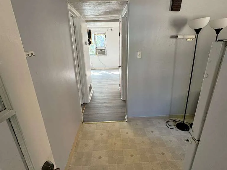 280-282 Moon Clinton Rd #B — Photo 2