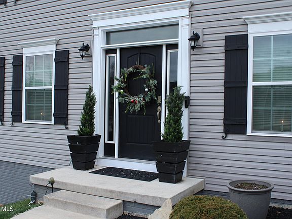 3rd image of 245 Jessica St