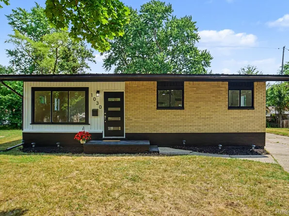1030 McKeighan Ave, Flint, MI 48507