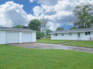 1566 Saint Charles Dr, Streetsboro, OH 44241
