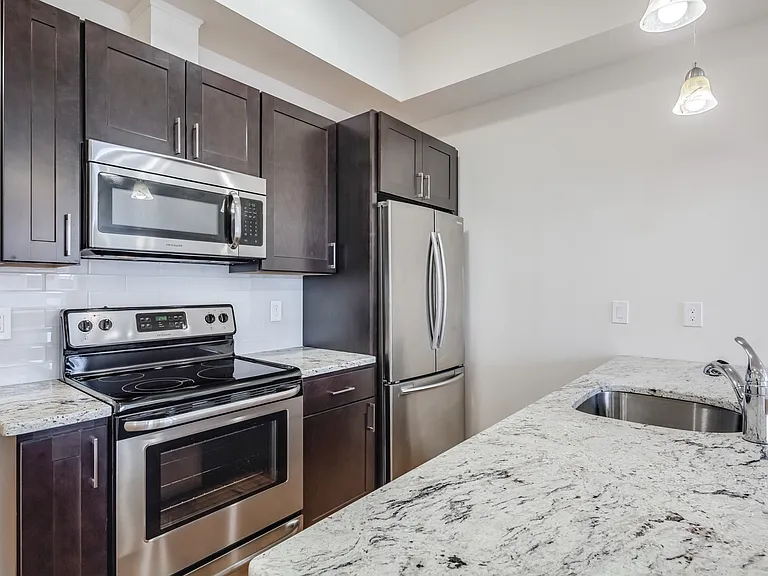 1430 South St Apartments — Photo 18