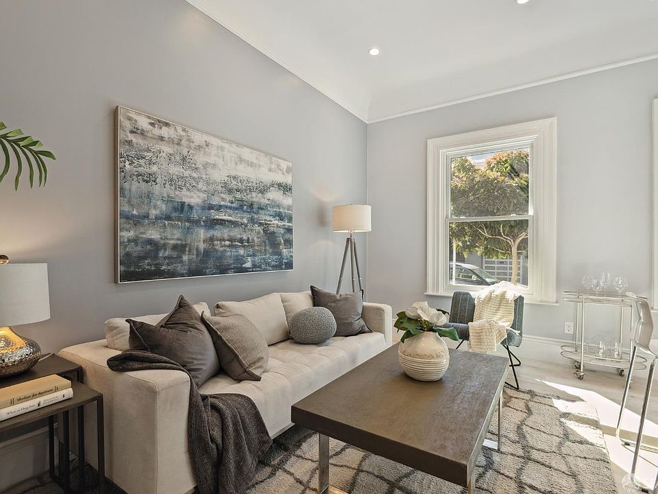 1st image of 404 Ashbury St APT 1