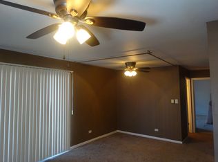 15818 Terrace Dr #O2, Oak Forest, IL 60452