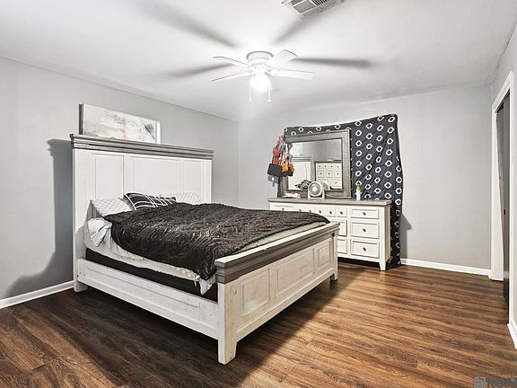 5th image of 2130 Minnesota St