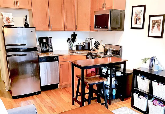 Rented by Bond New York | media 19