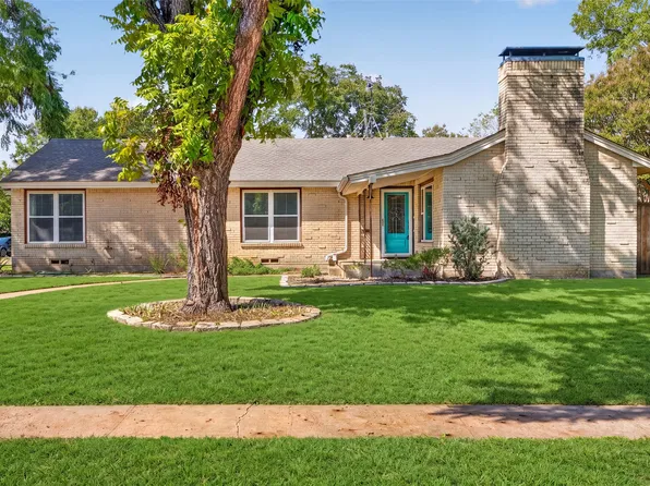 9733 Edge Lake Dr, Dallas, TX 75218