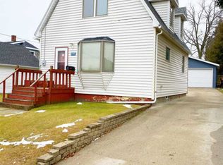 1411 Madison St, Manitowoc, WI 54220