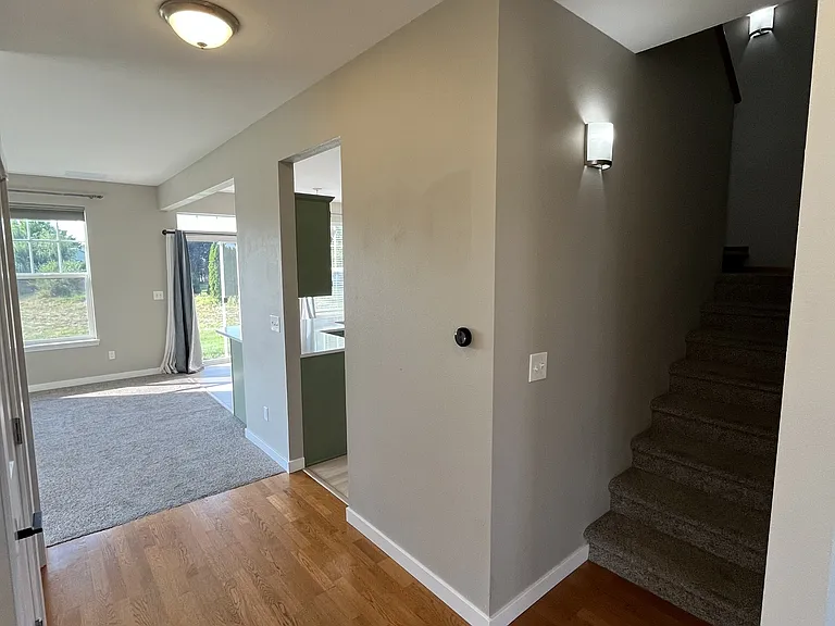 1341 Colony Ct — Photo 9