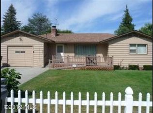 1376 Clements Cir, East Wenatchee, WA 98802