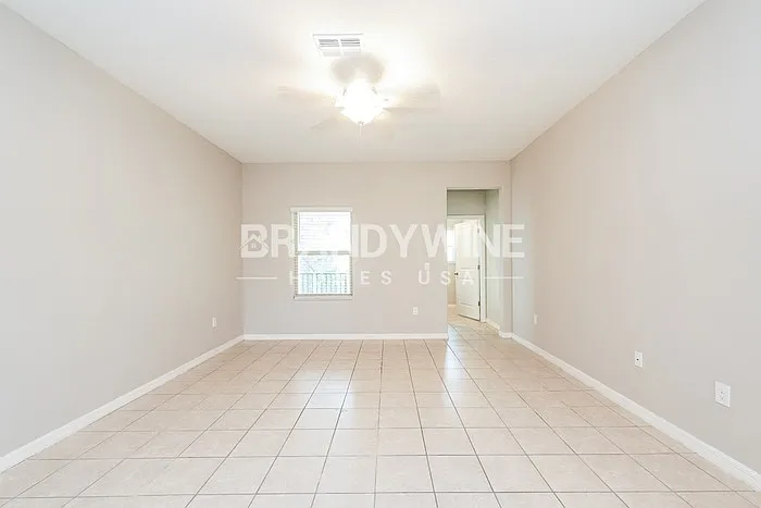 2 bed, 2.5 bath, 1516 sqft, $1,799 — Photo 4