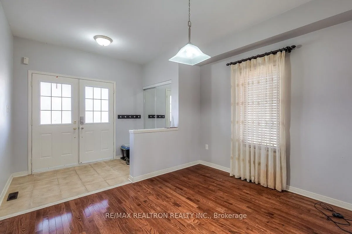 5 bed, $3,450 — Photo 4