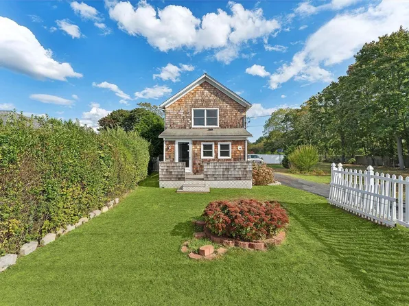 16 Tuttle Avenue, Eastport, NY 11941