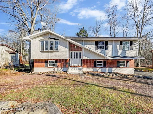 2123 Freedom Way, Pocono Summit, PA 18346