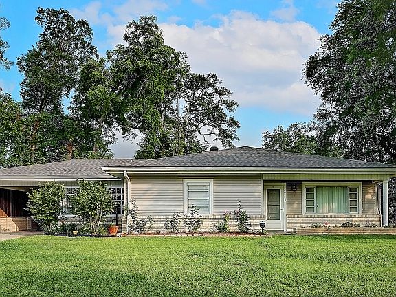 2nd image of 209 Bodin Dr