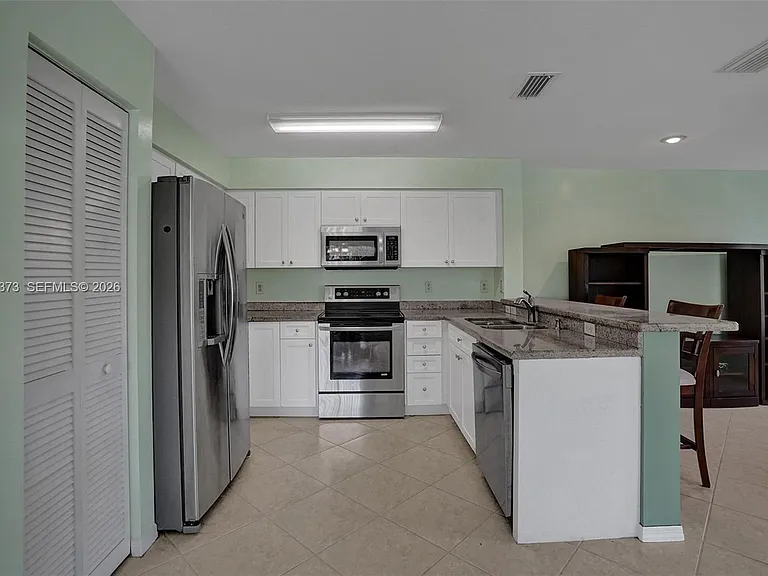 1726 SW 110th Ter — Photo 10