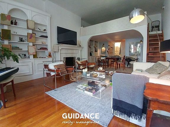 4th image of 10 W 76th St APT 3A