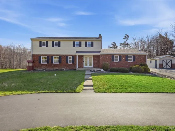 7033 Derby Rd, Angola, NY 14047