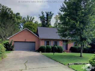 6289 Aracoma Rd, Huntington, WV 25705
