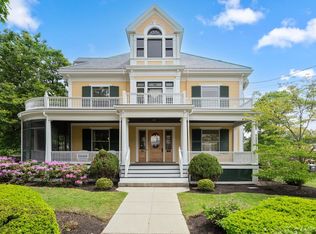 43 Bailey Rd, Watertown, MA 02472