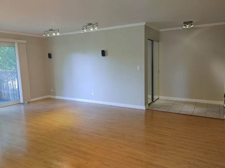 Living Room/Foyer