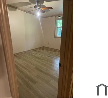 4 bed, $1,800 — Photo 4