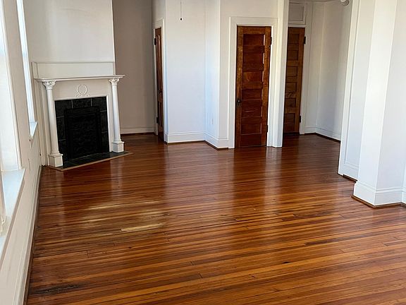 3rd image of 817 Manteo St APT 1
