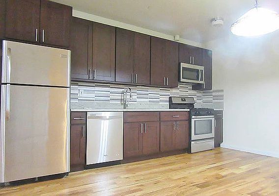 2nd image of 261 15th St #1