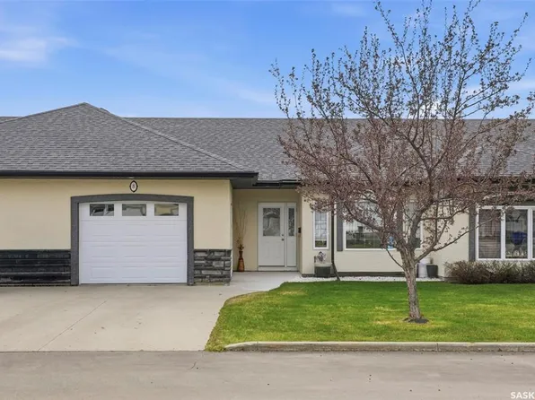 UNIT 8-320 3rd STREET, Osler, SK S0K 3A0