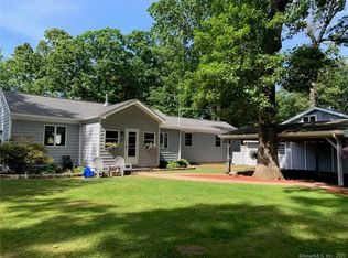 21 Moore Ave, Old Lyme, CT 06371