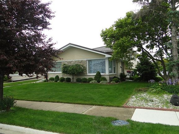 2nd image of 8445 W Johanna Dr