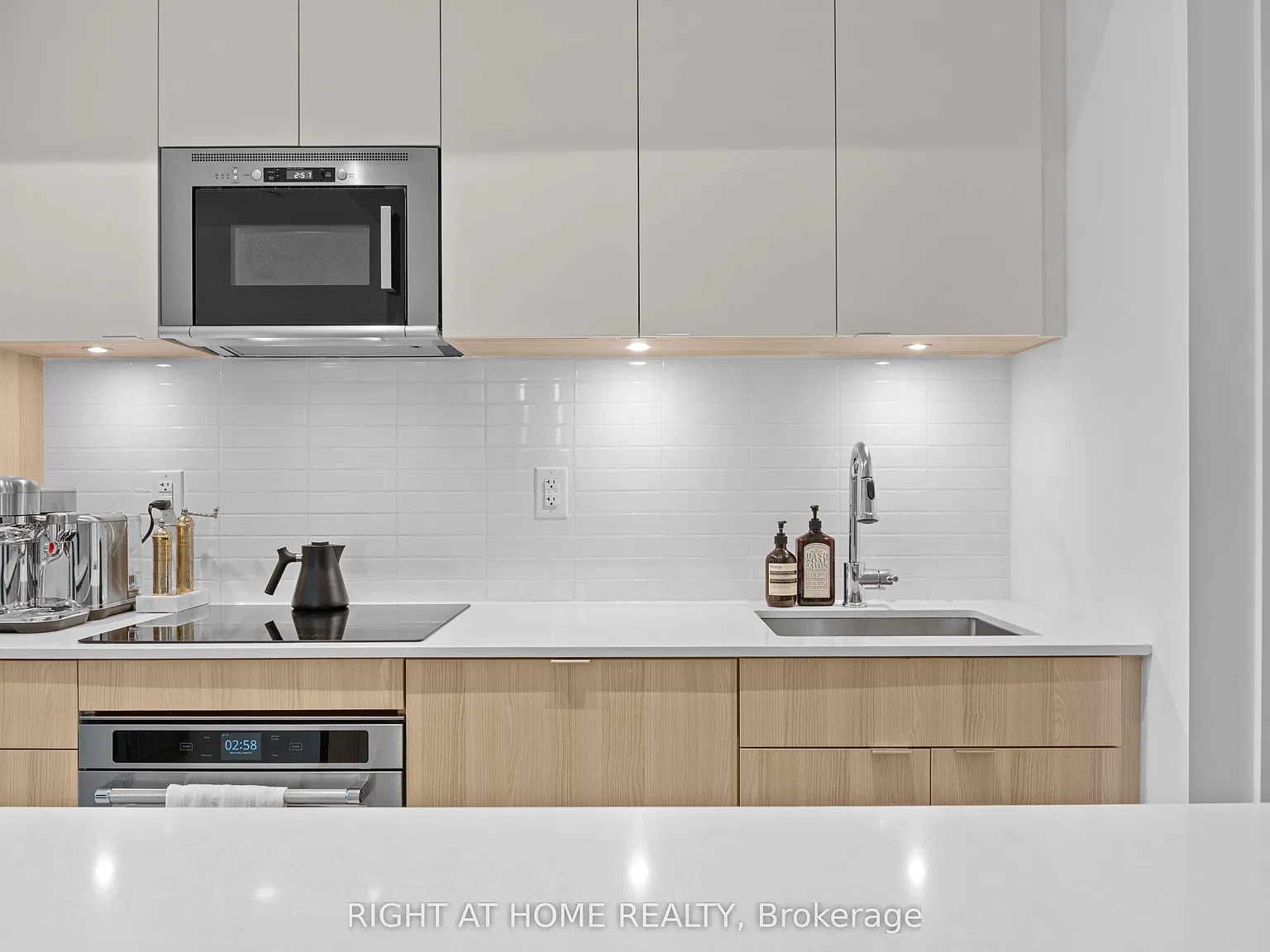 2 bed, $2,650 — Photo 3