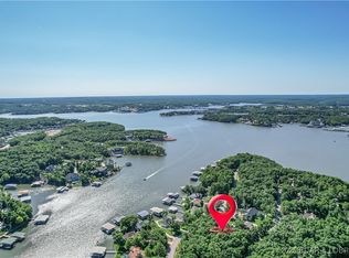 333 Ferncrest Ln, Sunrise Beach, MO 65079