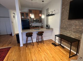 1411 W Ohio St APT 1R, Chicago, IL 60642