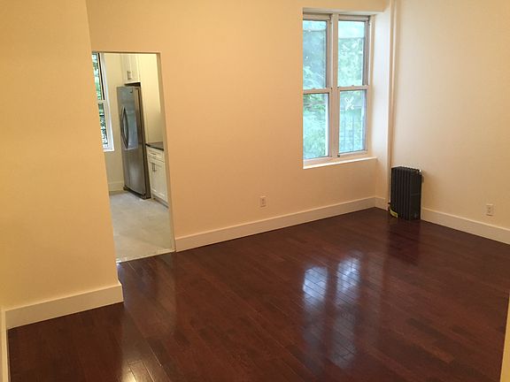 2nd image of 477 Hancock St #6