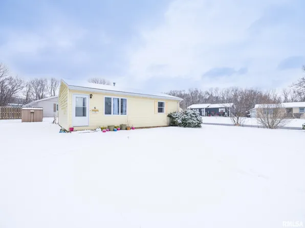 6 Galvin Ct, Pekin, IL 61554