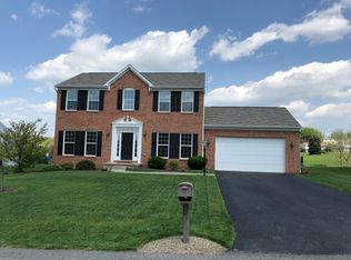 2011 Zoe Ln, Greensburg, PA 15601