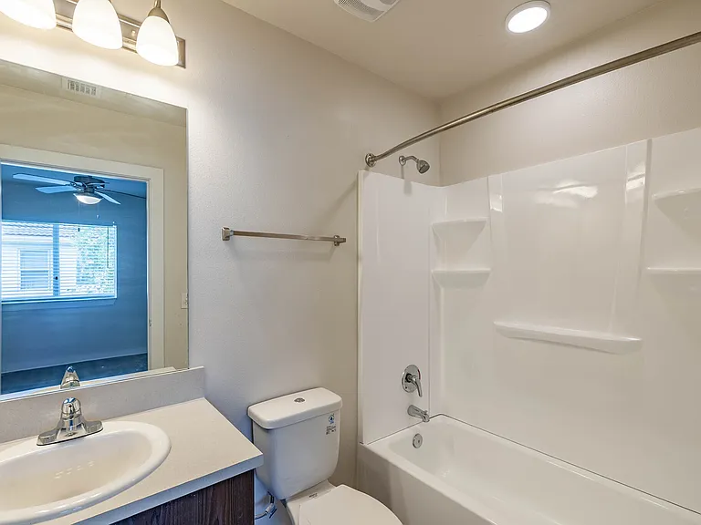 380 NE 4th Ave #17-103 — Photo 17