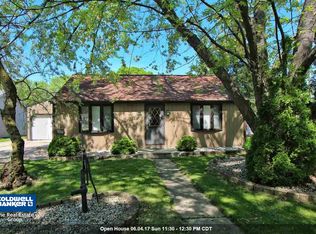 1010 Silver St, De Pere, WI 54115