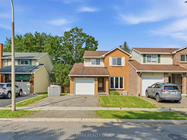 1093 Saint Emmanuel Ter, Ottawa, ON K1C 2J6
