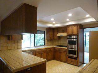 750 Horton Rd, Bonita, CA 91902