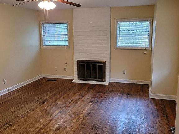 2nd image of 271 Peachtree Cir
