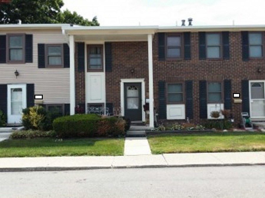 1st image of 8423 Lakeview Ct
