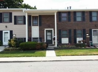 8423 Lakeview Ct, Ypsilanti, MI 48198
